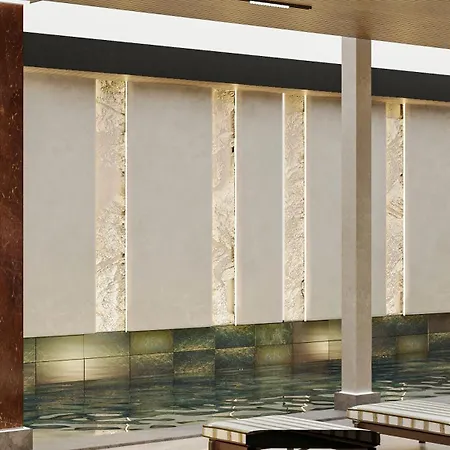 Elite World Hotel 5*