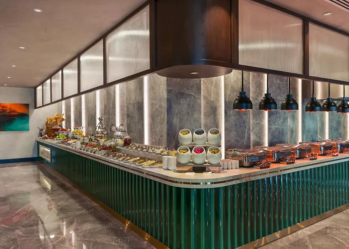 Elite World Hotell 5*