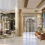 Elite World Hotel 5*